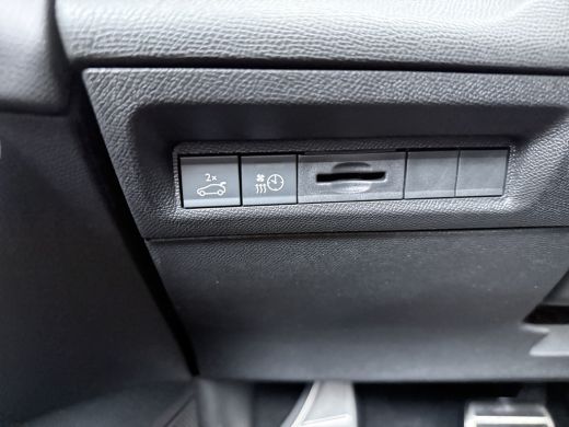 Peugeot e-308 GT | Bekleding Alcantara/kunstleder | Driver Sport Pack | Elektrische parkeerrem ActivLease financial lease