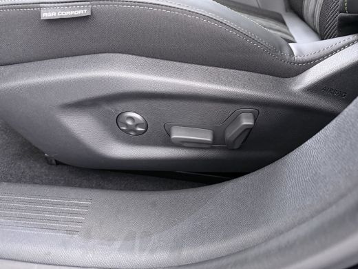 Peugeot e-308 GT | Bekleding Alcantara/kunstleder | Driver Sport Pack | Elektrische parkeerrem ActivLease financial lease