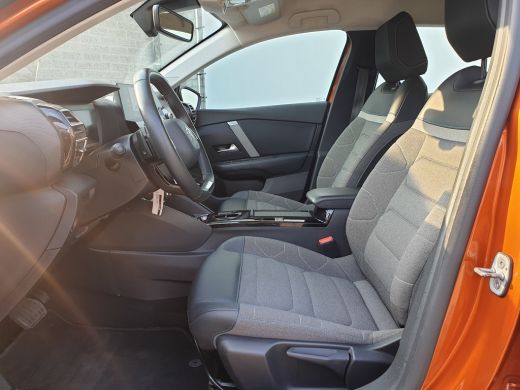 Citroën C4 1.2 Turbo Feel Edition | Achterbank in delen neerklapbaar | Achteruitrijcamera | Airco (automatisch) ActivLease financial lease