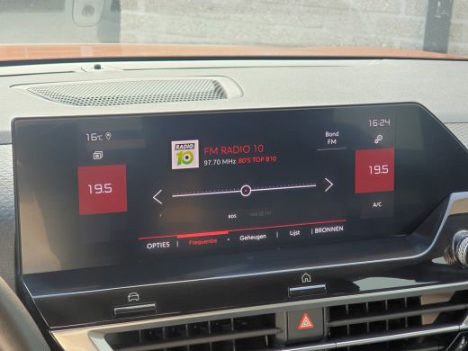 Citroën C4 1.2 Turbo Feel Edition | Achterbank in delen neerklapbaar | Achteruitrijcamera | Airco (automatisch) ActivLease financial lease