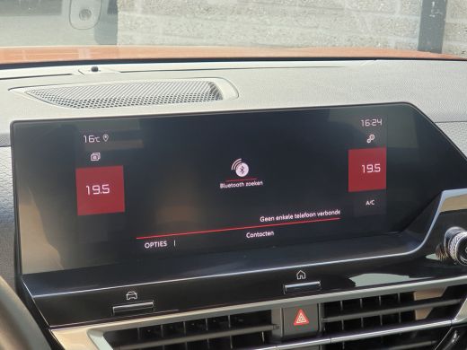 Citroën C4 1.2 Turbo Feel Edition | Achterbank in delen neerklapbaar | Achteruitrijcamera | Airco (automatisch) ActivLease financial lease
