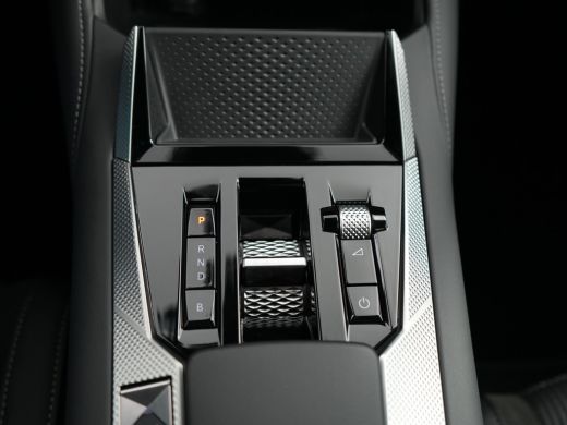 DS N&deg;4 &Eacute;toile | 10" capacitive touchscreen (personaliseerbaar) | 6 voudig elektrisch verstelbare passagi... ActivLease financial lease
