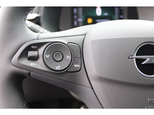 Opel Corsa GS | Dode hoek waarschuwing | LED koplampen met LED dagrijverlichting | Licht -en regensensor ActivLease financial lease