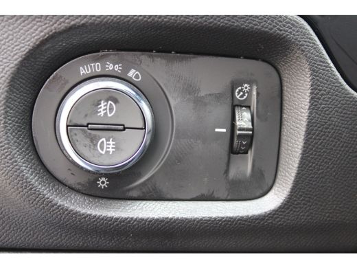 Opel Corsa GS | Dode hoek waarschuwing | LED koplampen met LED dagrijverlichting | Licht -en regensensor ActivLease financial lease