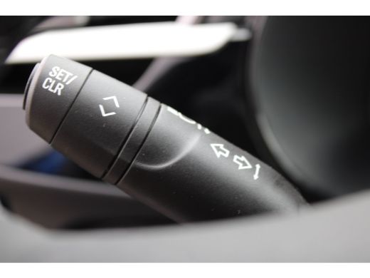 Opel Corsa GS | Dode hoek waarschuwing | LED koplampen met LED dagrijverlichting | Licht -en regensensor ActivLease financial lease