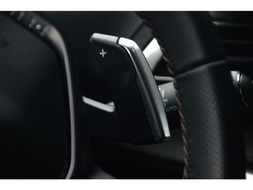 Peugeot 5008 130PK GT PACK Cruise control adaptief | Dodehoek detectie | Full-LED koplampen | Verwarmbare voor... ActivLease financial lease