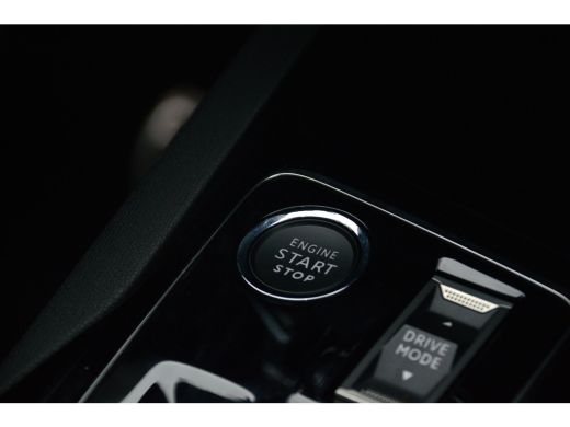 Peugeot 5008 130PK GT PACK Cruise control adaptief | Dodehoek detectie | Full-LED koplampen | Verwarmbare voor... ActivLease financial lease