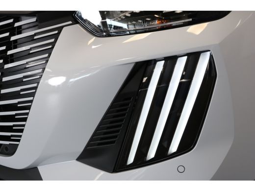 Peugeot e-208 Business | Elektrische parkeerrem | Elektrische parkeerrem | Extra getinte achterste zijruiten en... ActivLease financial lease