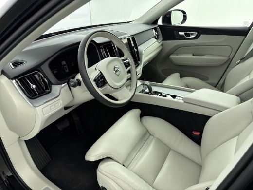 Volvo  XC60 T6 Plug-in hybrid Plus Bright | Trekhaak | Panoramadak | 21 inch LM | PDC V+A + Camara | Lederen ... ActivLease financial lease