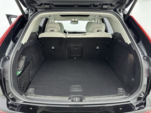 Volvo  XC60 T6 Plug-in hybrid Plus Bright | Trekhaak | Panoramadak | 21 inch LM | PDC V+A + Camara | Lederen ... ActivLease financial lease