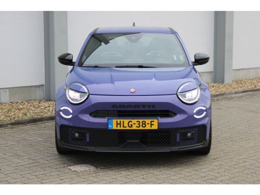 Abarth 600e 280 pk Scorpionissima 54 kWh / Navigatie / Camera / Sportstoelen / Elektr. kofferklep / PDC V+A /... ActivLease financial lease