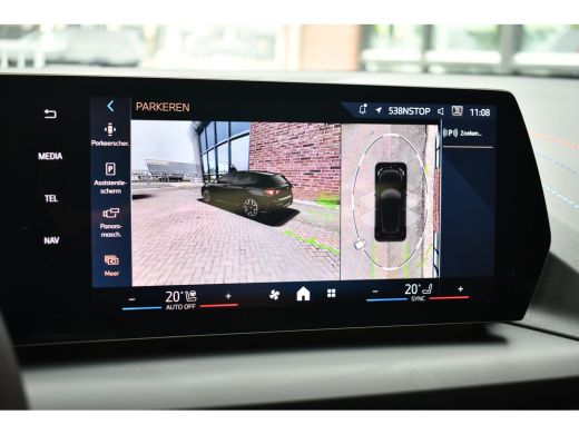 BMW 1 Serie 120 M-Sport Pano ACC 360 HUD Massage H/K 19inch El-Klep ActivLease financial lease