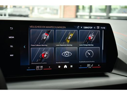 BMW 1 Serie 120 M-Sport Pano ACC 360 HUD Massage H/K 19inch El-Klep ActivLease financial lease