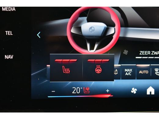 BMW 1 Serie 120 M-Sport Pano ACC 360 HUD Massage H/K 19inch El-Klep ActivLease financial lease