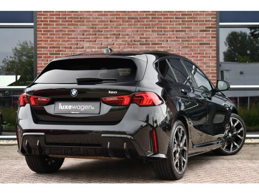 BMW 1 Serie 120 M-Sport Pano ACC 360 HUD Massage H/K 19inch El-Klep ActivLease financial lease