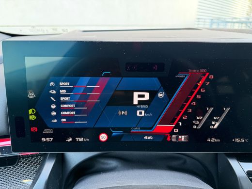 BMW M5 Touring M5 Mat-Keramisch-M Drivers Pack-Pano-Trekhaak-21" ActivLease financial lease