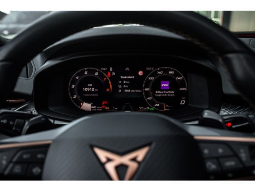 CUPRA Terramar 1.5 TSI e-Hybrid 272pk VZ Performance | Leder | Panoramadak | Trekhaak | Leder | Sennheiser | 360... ActivLease financial lease