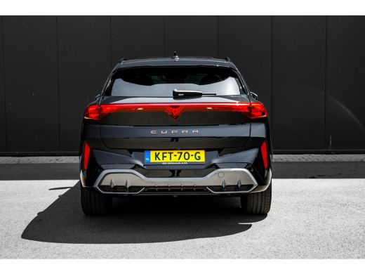 CUPRA Terramar 1.5 TSI e-Hybrid 272pk VZ Performance | Leder | Panoramadak | Trekhaak | Leder | Sennheiser | 360... ActivLease financial lease