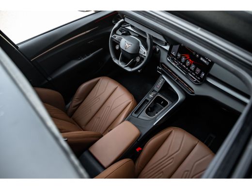 CUPRA Terramar 1.5 TSI e-Hybrid 272pk VZ Performance | Leder | Panoramadak | Trekhaak | Leder | Sennheiser | 360... ActivLease financial lease