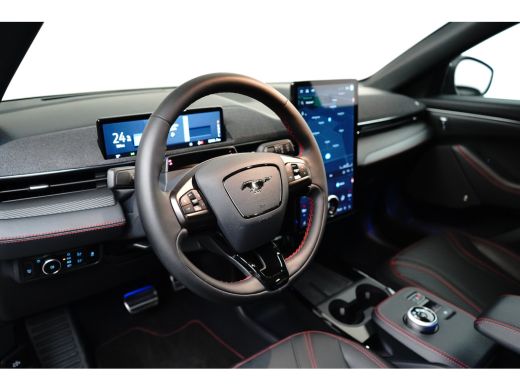 Ford Mustang Mach-E Mach-E Premium 98KWh AWD 351pk | Panoramadak | Technology Pack+ | ActivLease financial lease