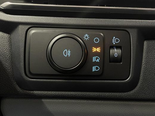 Ford Transit Custom DC 2.0 TDCI 170pk Aut. Limited L2H1 | Dubbel Cabine | NL auto | 1e eig. | Elek. Schuifdeur | Adap... ActivLease financial lease