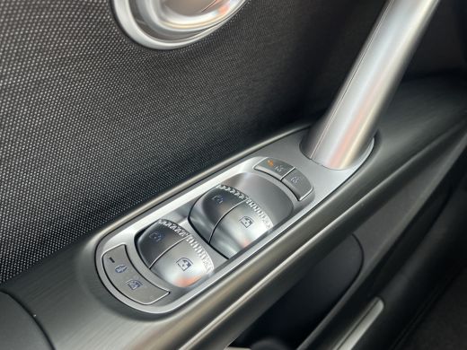 Genesis GV60 84 kWh 229pk First Edition | 360 Camera | Winterpakket | 19" Lichtmetaal | Parkeer Assistent | Ad... ActivLease financial lease