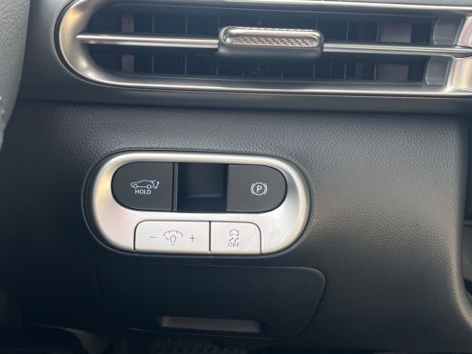 Genesis GV60 84 kWh 229pk First Edition | 360 Camera | Winterpakket | 19" Lichtmetaal | Parkeer Assistent | Ad... ActivLease financial lease