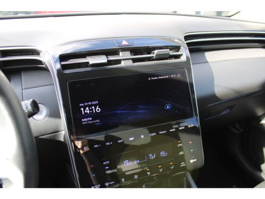 Hyundai Tucson 1.6 T-GDI PHEV Comfort Smart 4WD | DAB ontvanger | Achteruitrijcamera | | Achterbank in delen nee... ActivLease financial lease