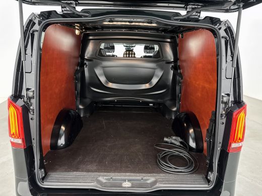 Mercedes-Benz eVito eVito Extra Lang 66 kWh DC 266km WLTP Dubbele cabine Led Schuifdeur L+R 5-zitplaatsen Navigatie C... ActivLease financial lease