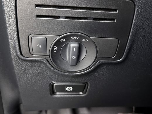 Mercedes-Benz eVito eVito Extra Lang 66 kWh DC 266km WLTP Dubbele cabine Led Schuifdeur L+R 5-zitplaatsen Navigatie C... ActivLease financial lease