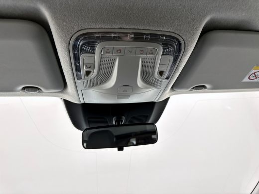 Mercedes-Benz eVito eVito Extra Lang 66 kWh DC 266km WLTP Dubbele cabine Led Schuifdeur L+R 5-zitplaatsen Navigatie C... ActivLease financial lease