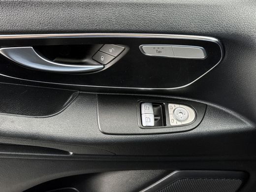 Mercedes-Benz eVito eVito Extra Lang 66 kWh DC 266km WLTP Dubbele cabine Led Schuifdeur L+R 5-zitplaatsen Navigatie C... ActivLease financial lease