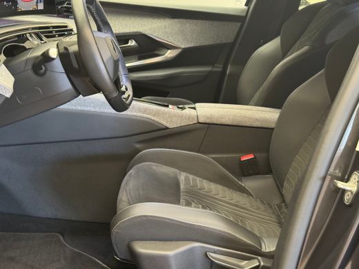 Peugeot 5008 1.2 Hybrid 136 GT | Achteruitrijcamera | Airco separaat achter | Cruise control adaptief met Stop&Go ActivLease financial lease
