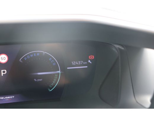 Peugeot e-2008 EV GT Avantage 54 kWh | Navi | Camera V+A | Ad. cruise | Keyless | DAB | LMV 17"| ActivLease financial lease