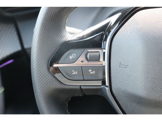 Peugeot e-2008 EV GT Avantage 54 kWh | Navi | Camera V+A | Ad. cruise | Keyless | DAB | LMV 17"| ActivLease financial lease