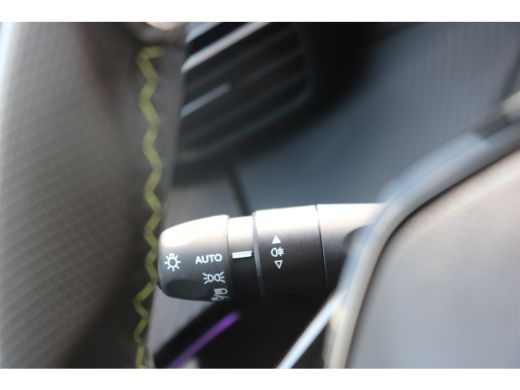 Peugeot e-2008 EV GT Avantage 54 kWh | Navi | Camera V+A | Ad. cruise | Keyless | DAB | LMV 17"| ActivLease financial lease