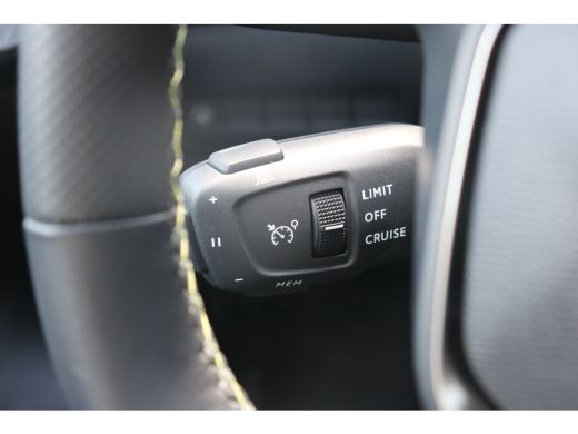 Peugeot e-2008 EV GT Avantage 54 kWh | Navi | Camera V+A | Ad. cruise | Keyless | DAB | LMV 17"| ActivLease financial lease
