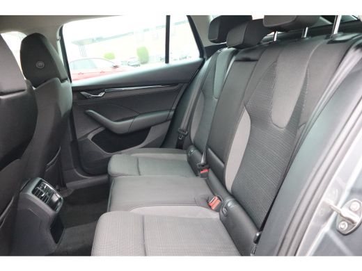 Skoda Octavia Combi 1.0 TSI Business Edition 110PK Trekhaak | Cruise control | Draadloze telefoonlader | Keyles... ActivLease financial lease
