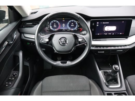 Skoda Octavia Combi 1.0 TSI Business Edition 110PK Trekhaak | Cruise control | Draadloze telefoonlader | Keyles... ActivLease financial lease