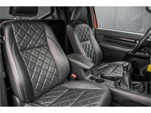 Toyota Hilux 2.4 D 4WD | 150 PK | LED | Camera | Cruise | Navi | Climatronic | Trekhaak ActivLease financial lease