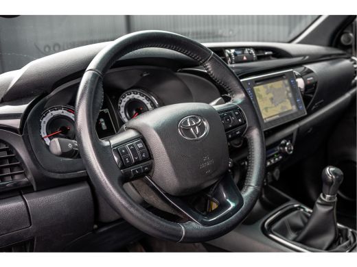 Toyota Hilux 2.4 D 4WD | 150 PK | LED | Camera | Cruise | Navi | Climatronic | Trekhaak ActivLease financial lease