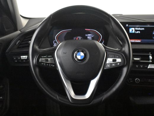 BMW 1 Serie 118i Business Edition M Sport Line l 1e EIgenaar l  LED Koplampen l Sportstoelen l Navigatie l Cl... ActivLease financial lease