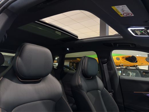 Lynk & Co 08 1.5 T PHEV 257 KW More | BLIS | Harman Kardon | Stoel + stuur verwarming | 360 Camera | Panoramad... ActivLease financial lease