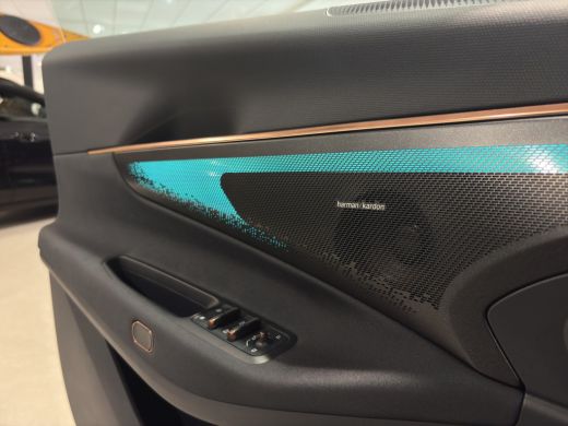 Lynk & Co 08 1.5 T PHEV 257 KW More | BLIS | Harman Kardon | Stoel + stuur verwarming | 360 Camera | Panoramad... ActivLease financial lease