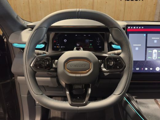 Lynk & Co 08 1.5 T PHEV 257 KW More | BLIS | Harman Kardon | Stoel + stuur verwarming | 360 Camera | Panoramad... ActivLease financial lease