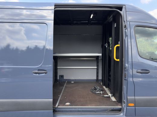 Mercedes-Benz eSprinter L2 H2 {SoH-100%} Aut. *ECC | KEYLESS | CAMERA | RADIO | HEATED-SEAT | CCS-FASTLOADER* ActivLease financial lease