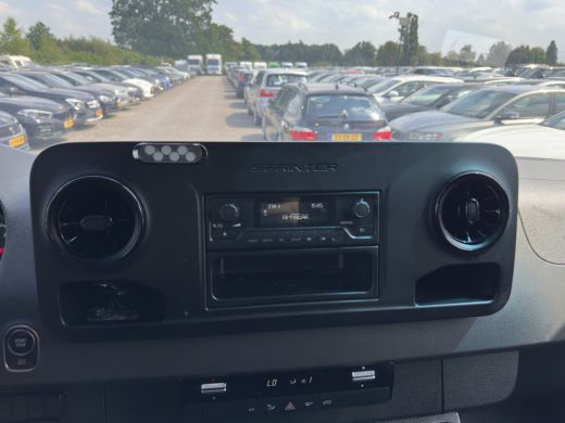 Mercedes-Benz eSprinter L2 H2 {SoH-100%} Aut. *ECC | KEYLESS | CAMERA | RADIO | HEATED-SEAT | CCS-FASTLOADER* ActivLease financial lease