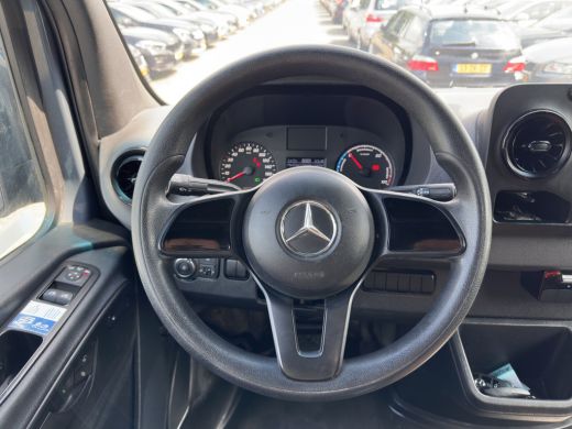 Mercedes-Benz eSprinter L2 H2 {SoH-100%} Aut. *ECC | KEYLESS | CAMERA | RADIO | HEATED-SEAT | CCS-FASTLOADER* ActivLease financial lease