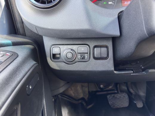 Mercedes-Benz eSprinter L2 H2 {SoH-100%} Aut. *ECC | KEYLESS | CAMERA | RADIO | HEATED-SEAT | CCS-FASTLOADER* ActivLease financial lease