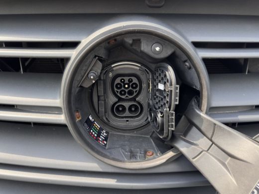 Mercedes-Benz eSprinter L2 H2 {SoH-100%} Aut. *ECC | KEYLESS | CAMERA | RADIO | HEATED-SEAT | CCS-FASTLOADER* ActivLease financial lease